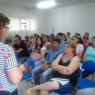 Redes Municipais de Ensino realizam parada de estudo para tratar da Base Nacional Comum Curricular e suas mudanças na Educação Infantil e Fundamental