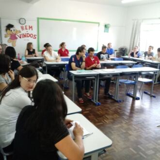 Redes Municipais de Ensino realizam parada de estudo para tratar da Base Nacional Comum Curricular e suas mudanças na Educação Infantil e Fundamental