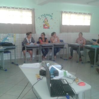 Redes Municipais de Ensino realizam parada de estudo para tratar da Base Nacional Comum Curricular e suas mudanças na Educação Infantil e Fundamental