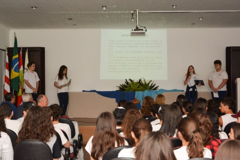 Preservação da água é tema de conferências em escolas municipais