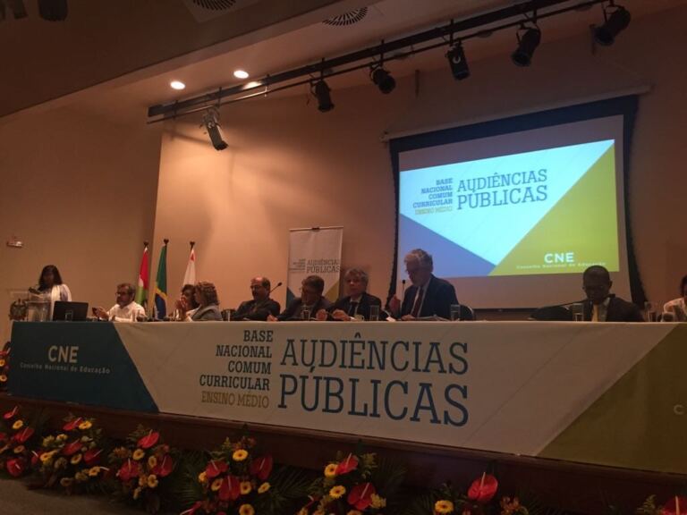 Membro da Executiva da Undime-SC participa de audiência pública da BNCC