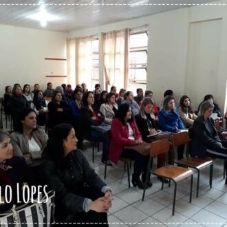 Municípios de Santa Catarina organizam discussões sobre a proposta curricular do território catarinense