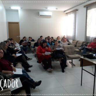 Municípios de Santa Catarina organizam discussões sobre a proposta curricular do território catarinense