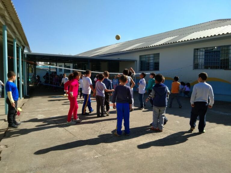 Escola de Lages trabalha o convívio e comportamento dos estudantes de forma descontraída no intervalo das aulas