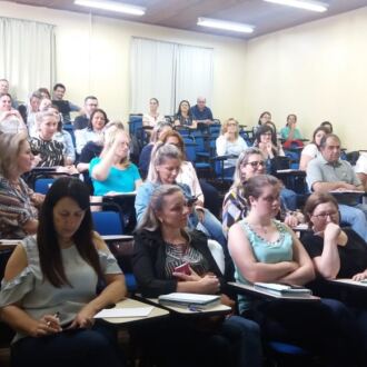 Mais de 350 dirigentes e técnicos participam do Curso Gestão para Educação Municipal em Florianópolis