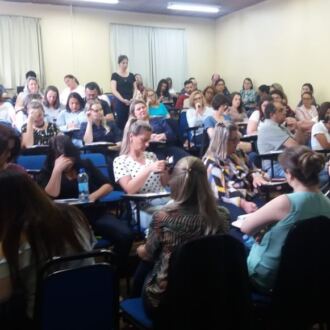Mais de 350 dirigentes e técnicos participam do Curso Gestão para Educação Municipal em Florianópolis