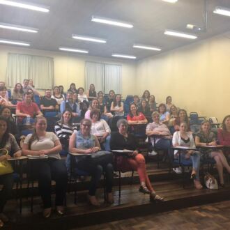 Mais de 350 dirigentes e técnicos participam do Curso Gestão para Educação Municipal em Florianópolis