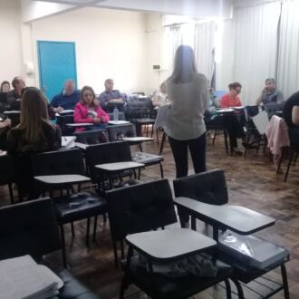 Mais de 350 dirigentes e técnicos participam do Curso Gestão para Educação Municipal em Florianópolis