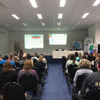 Undime-SC promove Encontro do Conviva Educação em Blumenau