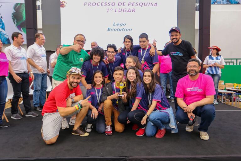 Alunos da rede municipal de Joinville são campeões em torneio de robótica