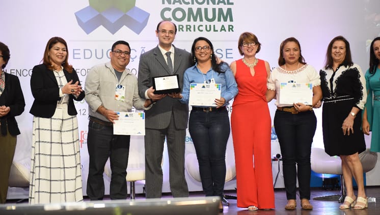 Encontro em Brasília vai orientar equipes dos estados para que alinhem currículos à Base