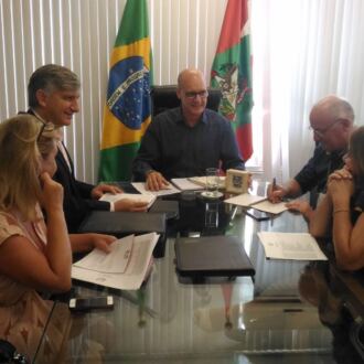 Undime-SC se reúne com o secretário de Estado para estabelecer regime de colaboração entre as entidades educacionais