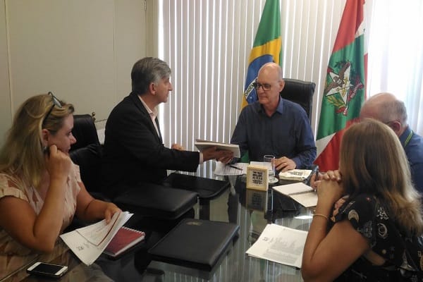 Undime-SC se reúne com o secretário de Estado para estabelecer regime de colaboração entre as entidades educacionais