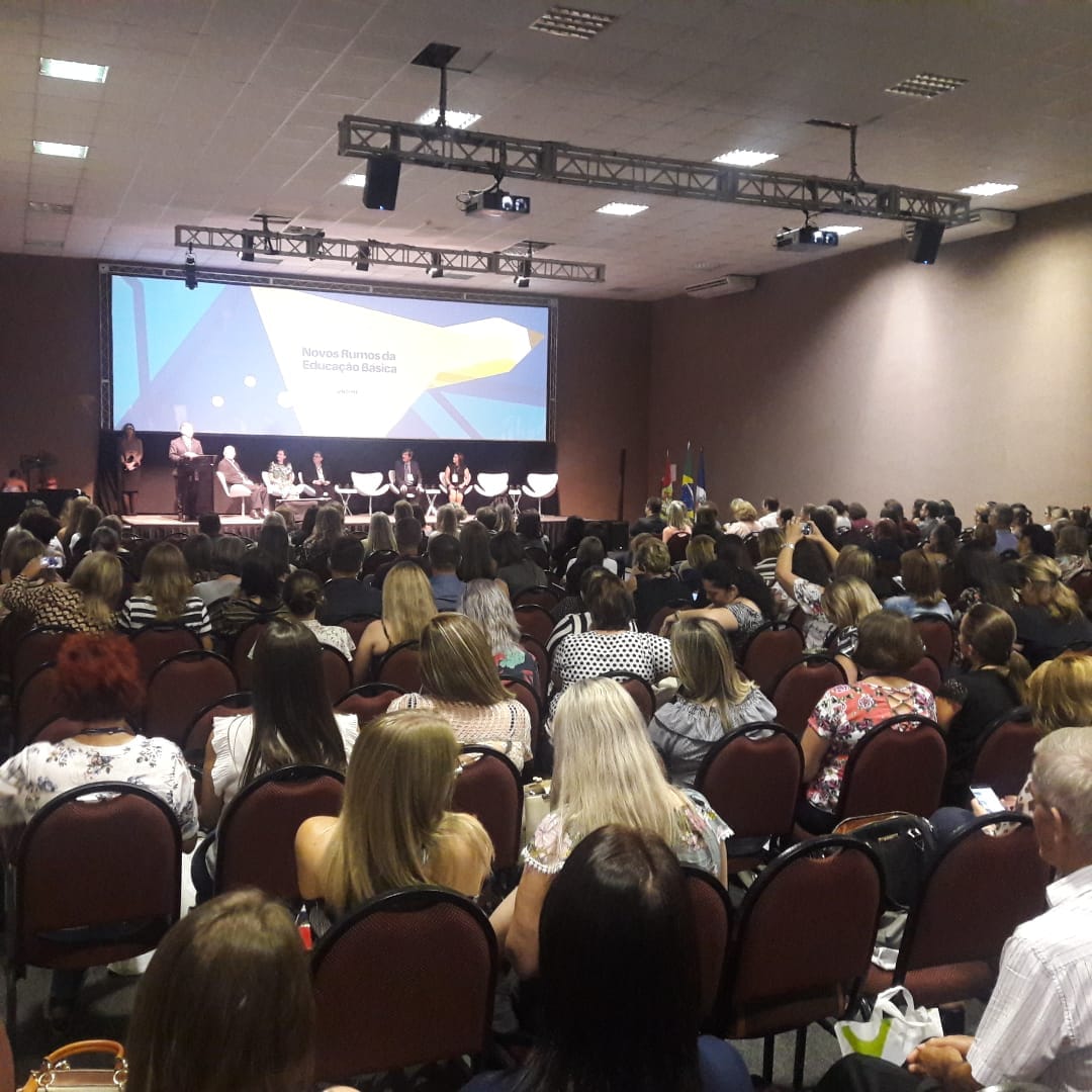 Participantes debatem os Novos Rumos da Educação Básica no 17º Fórum Ordinário