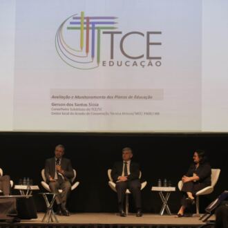 Cobertura do segundo dia do 17º Fórum Ordinário da Undime-SC, em Joinville