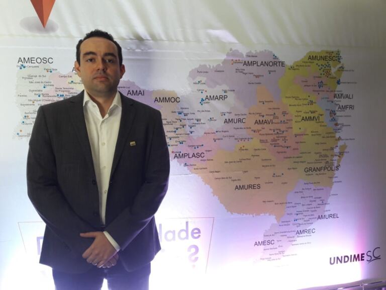 “Falta de adesão nas discussões sobre o Fundeb preocupam”, diz especialista André Pinheiro de Carvalho