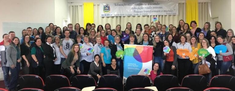 Rio Negrinho recebe formação sobre a plataforma Conviva Educação