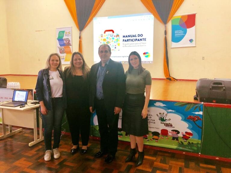Serra Catarinense recebe formação do Conviva Educação