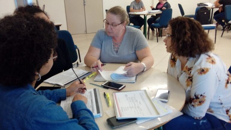 Currículo Catarinense é utilizado para reformular documento da Rede Municipal de Educação de Araquari