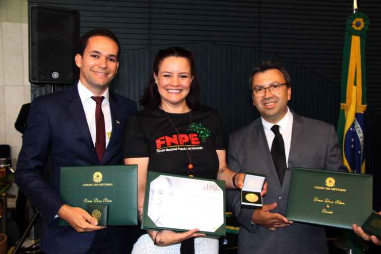 Undime recebe Prêmio Darcy Ribeiro de Educação