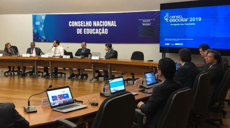 Matrículas em creches públicas crescem em 2019; ensino médio em tempo integral também registra crescimento