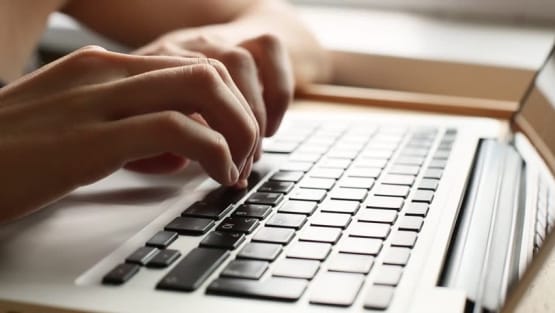 FNDE disponibiliza chat on-line para solicitações referentes a obras escolares