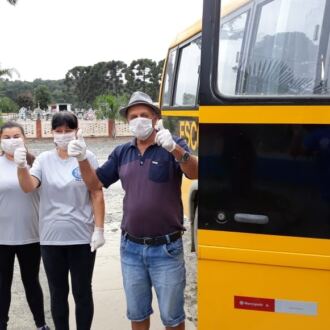 Secretaria de Major Vieira entrega materiais na porta de alunos assegurando o aprendizado durante o isolamento social