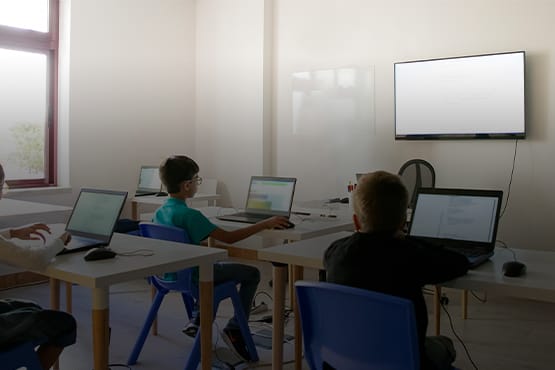 Pesquisa revela dados sobre tecnologias nas escolas