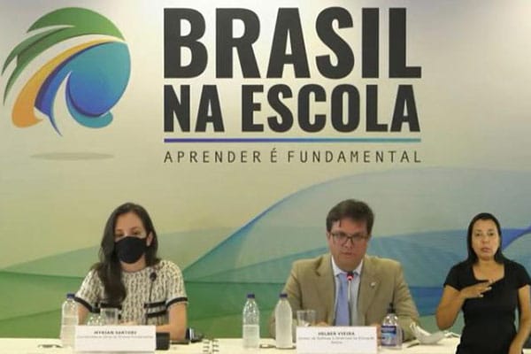 Brasil na Escola: MEC lança programa voltado para os anos finais do ensino fundamental