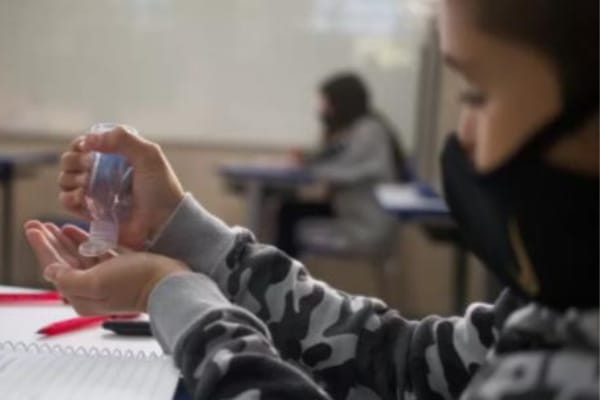 Covid: 57% das cidades finalizaram medidas para retorno presencial às aulas