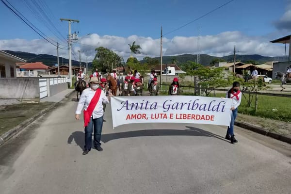 Guardiãs participam de homenagem à Anita em Paulo Lopes (SC)