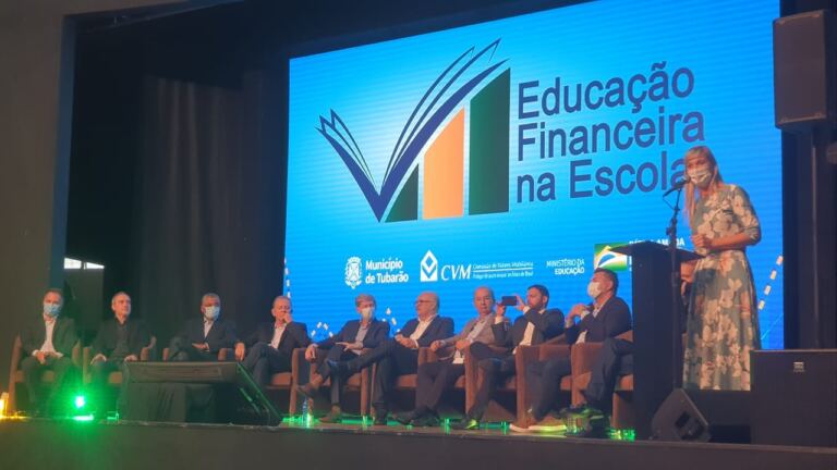 Undime/SC participa de lançamento do Programa Educação Financeira na Escola em Santa Catarina