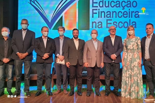 Undime/SC participa de lançamento do Programa Educação Financeira na Escola em Santa Catarina
