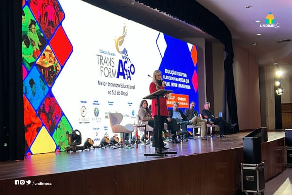 Presidente defende o ‘direito da vivência e experiências na primeira infância’ durante congresso educacional em Gramado/RS