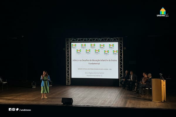 Durante 10º Seminário Estadual de Sistemas de Ensino, Undime/SC participa de painel sobre implementação da BNCC e os desafios da pandemia