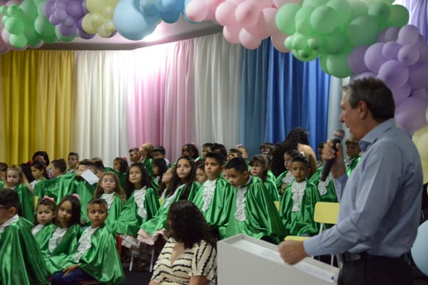 Secretaria Municipal de Educação realiza primeira etapa das formaturas dos Centros de Educação Infantil de Ponte Serrada