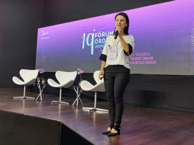 Carla Cristofolini, RME de São José/SC