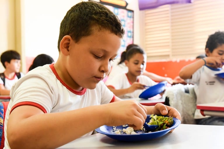 Publicada resolução que reajusta valores da alimentação escolar