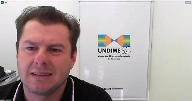 Presidente da UNDIME-SC marca presença em encontro virtual sobre o Censo Escolar 2023