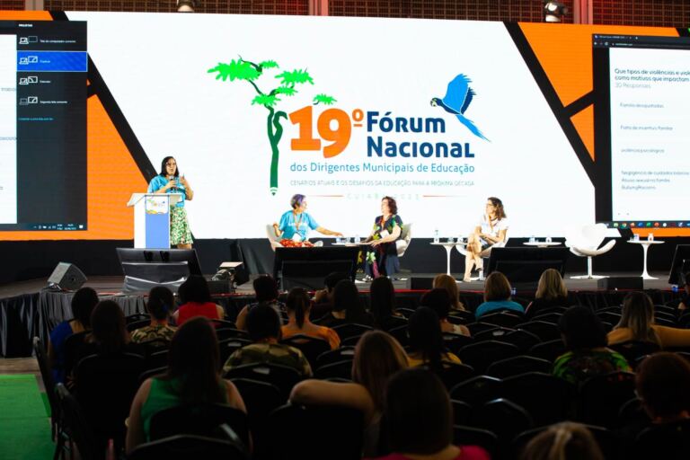 Salas temáticas dialogam com a oferta de uma educação com qualidade social