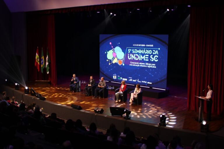 Confira as fotos do 5º Seminário da Undime-SC em Chapecó
