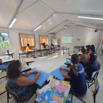 Palestra de abertura do ano letivo com Geraldo Peçanha de Almeida mobilizou redes municipais de ensino de Santa Catarina