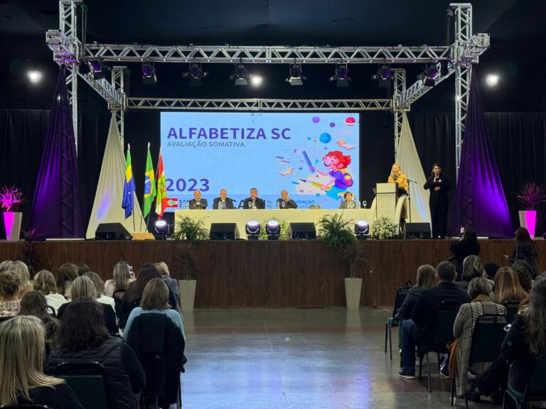 Com participação da Undime-SC, Seminário Alfabetiza SC 2023 é realizado em Lages