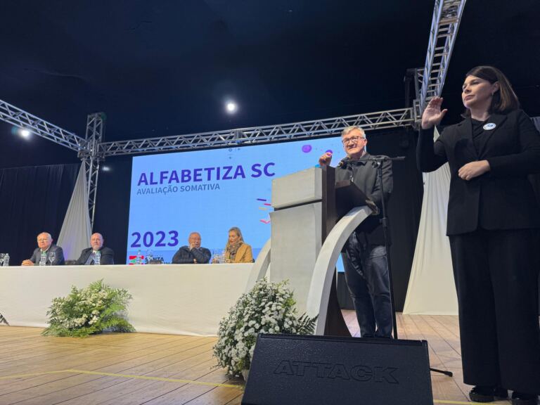 Com participação da Undime-SC, Seminário Alfabetiza SC 2023 é realizado em Lages