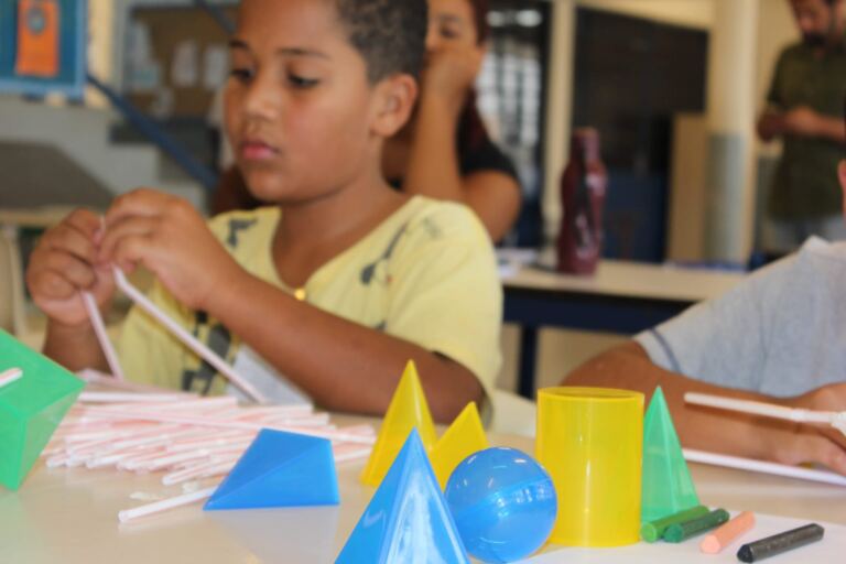 Tecnologia educacional, online e gratuita, quebra barreiras no ensino da Matemática