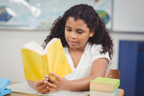 Governo Federal amplia Programa Nacional do Livro e do Material Didático para bibliotecas públicas e comunitárias
