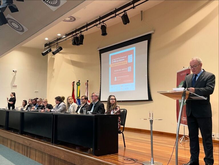 Undime-SC participa do Seminário Estadual sobre o Plano Nacional de Educação