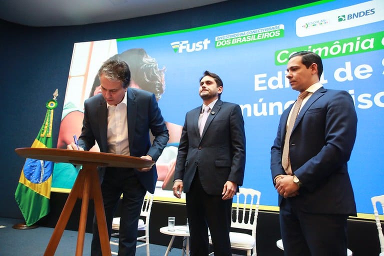 Publicado edital de seleção de projetos de conectividade para escolas