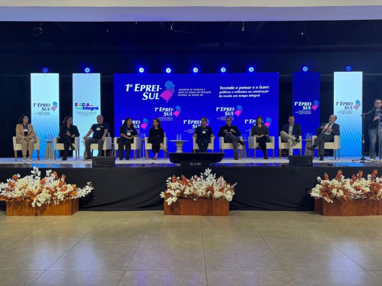 Presidente da Undime-SC participa de abertura do 1º EPREI-SUL, em Chapecó