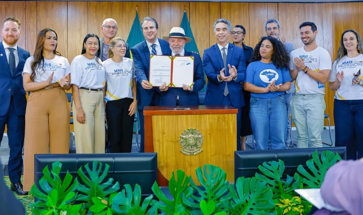 Undime participa do lançamento do Programa Mais Professores para o Brasil
